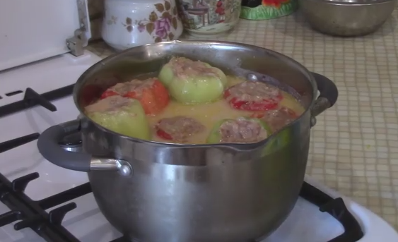 Перець фарширований мясом та рисом — покроковий рецепт приготування з фото і відео 5d40568a6cee01efff5379c11e19e65d Перець фарширований мясом та рисом — покроковий рецепт приготування з фото і відео