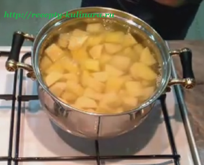 Картопляна запіканка з мясним фаршем в духовці — 3 простих рецепта d2c3ab5b7b7ed2af1a1fdfa68b9bb34b Картопляна запіканка з мясним фаршем в духовці — 3 простих рецепта