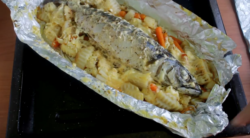 Риба в духовці у фользі з овочами — 3 смачні рецепти 42bdc2d6aed5e7229462fb9c09d495b4 Риба в духовці у фользі з овочами — 3 смачні рецепти