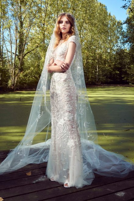 Білі лотоси: весільна колекція Zuhair Murad Bridal осінь зима 2019 2020 belye lotosy: svadebnaya kollekciya zuhair murad bridal osen zima 2019 202011 Білі лотоси: весільна колекція Zuhair Murad Bridal осінь зима 2019 2020
