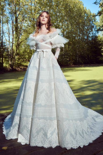 Білі лотоси: весільна колекція Zuhair Murad Bridal осінь зима 2019 2020 belye lotosy: svadebnaya kollekciya zuhair murad bridal osen zima 2019 202012 Білі лотоси: весільна колекція Zuhair Murad Bridal осінь зима 2019 2020