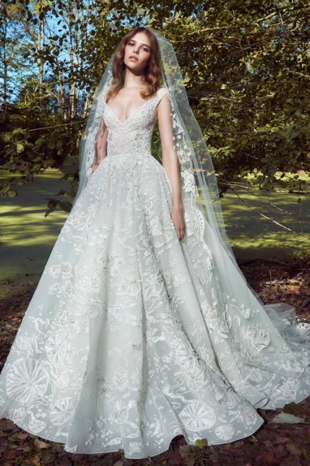 Білі лотоси: весільна колекція Zuhair Murad Bridal осінь зима 2019 2020 belye lotosy: svadebnaya kollekciya zuhair murad bridal osen zima 2019 202014 Білі лотоси: весільна колекція Zuhair Murad Bridal осінь зима 2019 2020