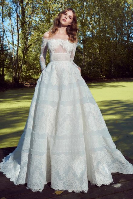 Білі лотоси: весільна колекція Zuhair Murad Bridal осінь зима 2019 2020 belye lotosy: svadebnaya kollekciya zuhair murad bridal osen zima 2019 202015 Білі лотоси: весільна колекція Zuhair Murad Bridal осінь зима 2019 2020