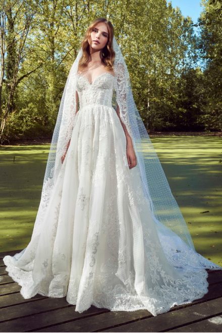 Білі лотоси: весільна колекція Zuhair Murad Bridal осінь зима 2019 2020 belye lotosy: svadebnaya kollekciya zuhair murad bridal osen zima 2019 20207 Білі лотоси: весільна колекція Zuhair Murad Bridal осінь зима 2019 2020