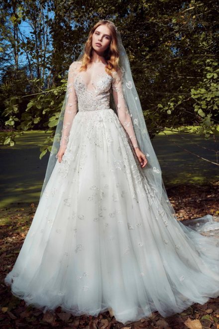 Білі лотоси: весільна колекція Zuhair Murad Bridal осінь зима 2019 2020 belye lotosy: svadebnaya kollekciya zuhair murad bridal osen zima 2019 20209 Білі лотоси: весільна колекція Zuhair Murad Bridal осінь зима 2019 2020