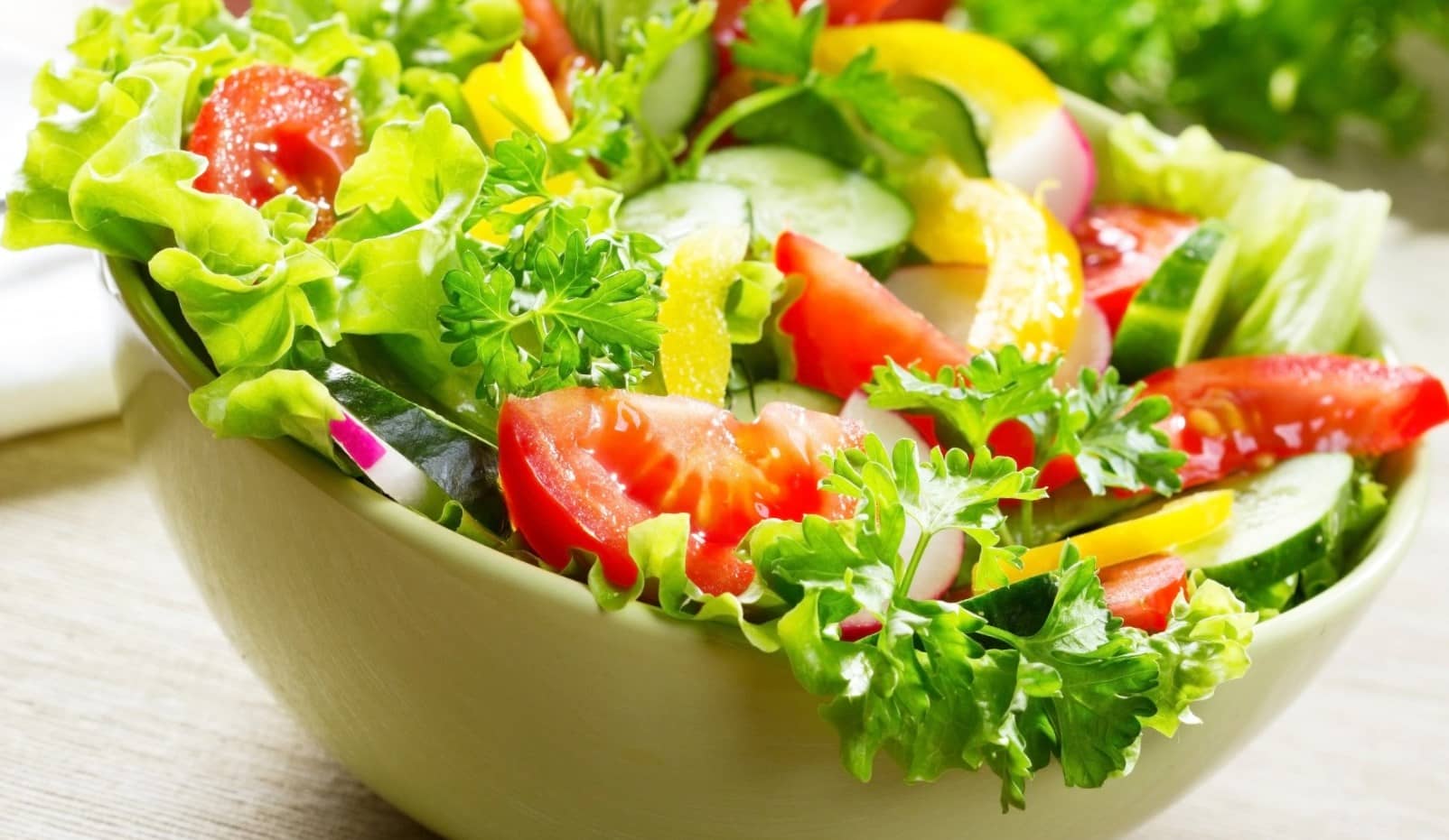 2 Листовий салат: користь і шкода, корисні властивості, протипоказання, калорійність