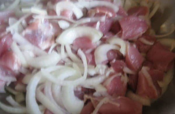  Запечена картопля з мясом у духовці: рецепти з фото