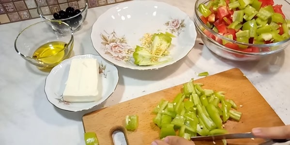 351b7fc3d86c111643c11bc0fbbf0e2b Грецький салат   12 простих класичних рецептів в домашніх умовах