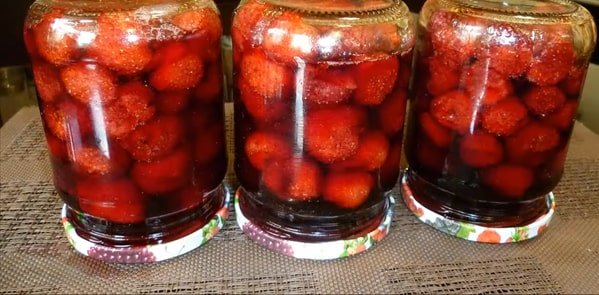 38a957e71034c81898af9053ee434934 Густе варення з полуниці на зиму з цілими ягодами   14 рецептів