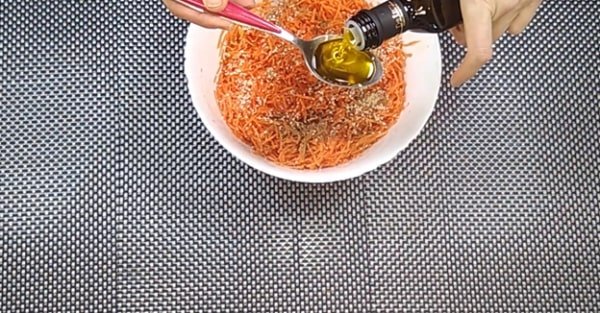 8bd039ff81ba93450307b14e22b34044 Морква по корейськи в домашніх умовах   як приготувати корейську моркву швидко і смачно