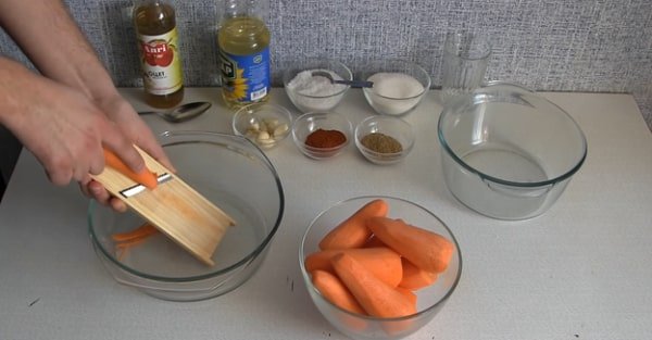 8c08edb483e149a5a68aba208cc48f79 Морква по корейськи в домашніх умовах   як приготувати корейську моркву швидко і смачно