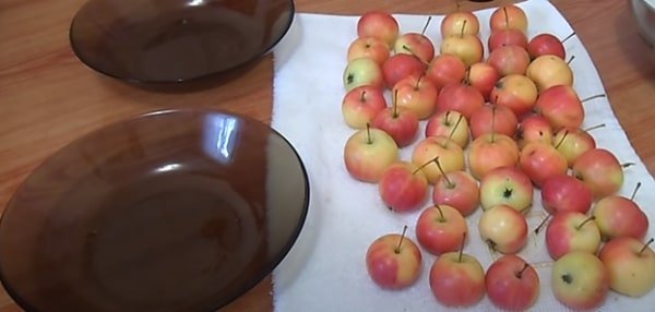 b881a5126791d87e8b1a3cc4d2fe9aee Прозоре варення з яблук на зиму часточками   18 простих і швидких рецептів яблучного варення в домашніх умовах