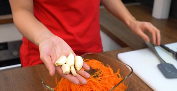 cd963c877065c1b1c13ae9b19c0d63a8 Морква по корейськи в домашніх умовах   як приготувати корейську моркву швидко і смачно