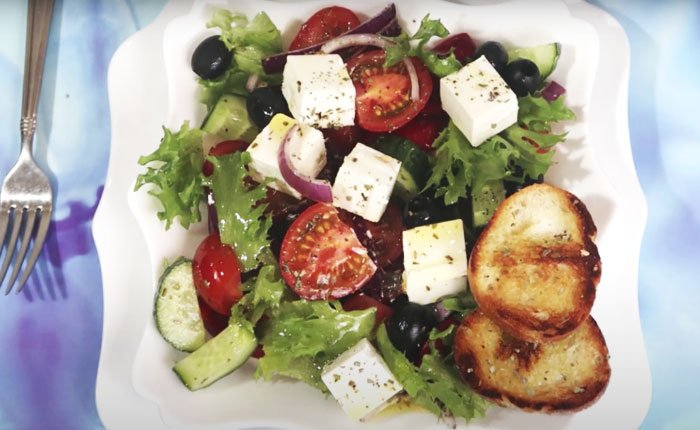 grecheskij salat 6 variantov prigotovlenija s receptami vkusnoj zapravki 067c3a4 Грецький салат   6 варіантів приготування з рецептами смачної заправки