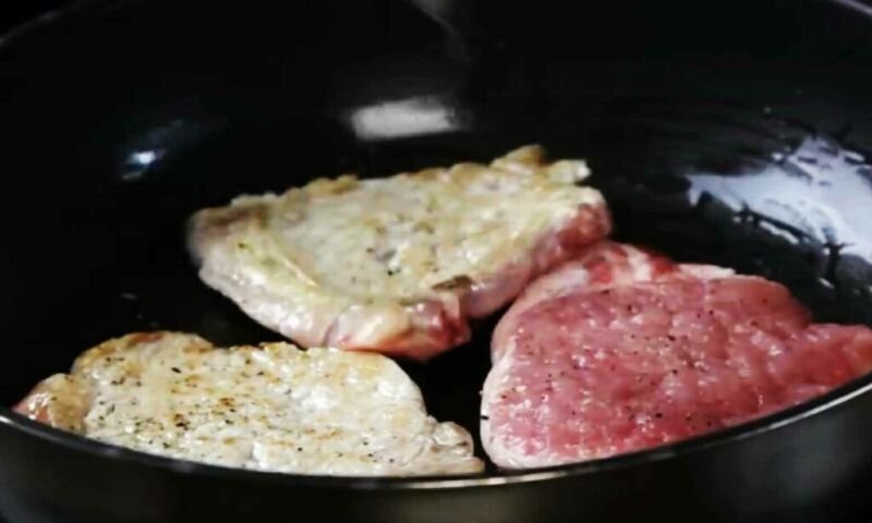 mjaso po francuzski iz svininy v duhovke 8 vkusnyh receptov bf84906 Мясо по французьки зі свинини в духовці   8 смачних рецептів