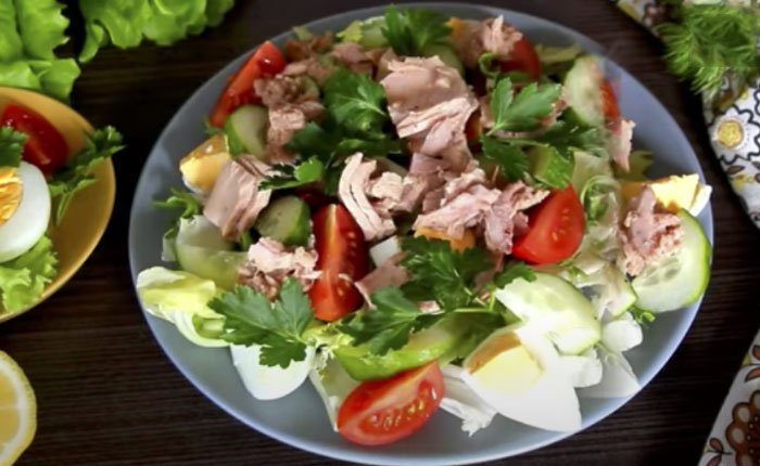 salat nisuaz luchshie recepty s tuncom i lososem 9b8dfff Салат Нісуаз   кращі рецепти з тунцем і лососем