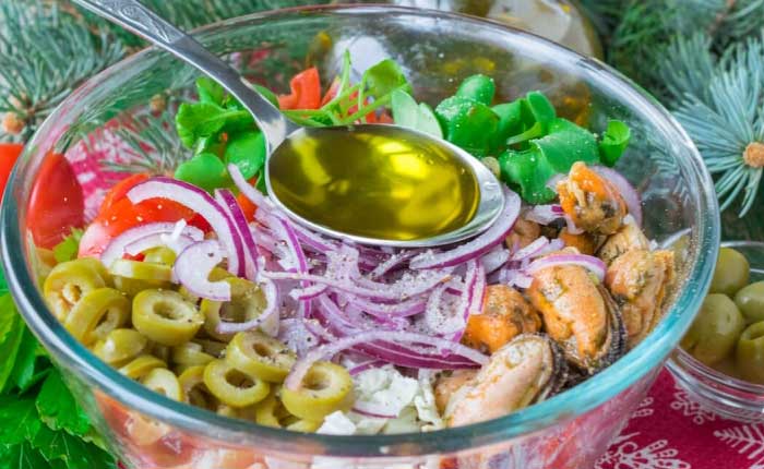 salat s midijami vkusnye recepty bez majoneza 765ac80 Салат з мідіями: смачні рецепти без майонезу