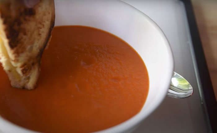 tomatnyj sup domashnego prigotovlenija s ovoshhami i specijami 4f8f439 Томатний суп домашнього приготування з овочами і спеціями