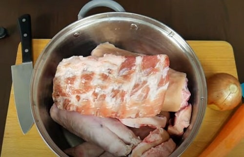 31b7081435f86b82e1bbed8887d158be Смачний прозорий холодець зі свинячих ніжок і рульки   класичний рецепт, з куркою, яловичиною