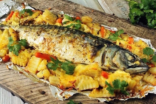  Риба з картоплею, запечена в духовці   кращі рецепти