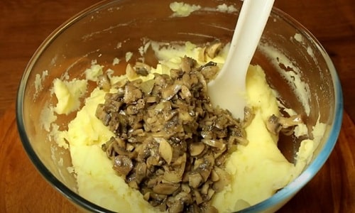  Курячі ніжки в листковому тісті в духовці   рецепт з картоплею та грибами