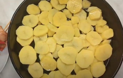 438fa8ac2001d26797b045b6c8d82d30 Шашлик з курки в духовці на шпажках   рецепт з картоплею і овочами