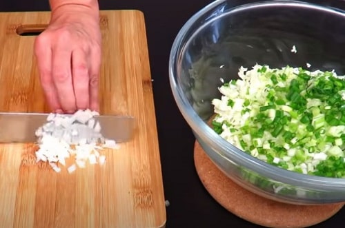  Салати з пекінською капустою і крабовими паличками   кращі рецепти