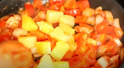  Індичка в кисло солодкому соусі по китайськи з ананасами та овочами