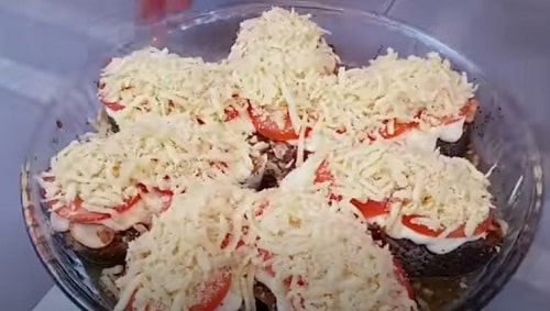 2291637a224a3f80cc05146f13fd6265 Сьомга в вершковому соусі, запечена в духовці по італійськи   рецепт з грибами і сиром
