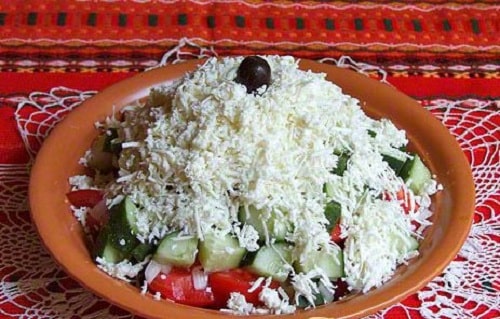8e1d616336c90f7d9933d5c1f2e68301 Болгарський шопський салат   класичний рецепт з бринзою