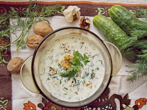 9348b0695d87162457f75d683f308cc1 Болгарський холодний суп Таратор   класичний рецепт на кефірі, йогурті, кисле молоко