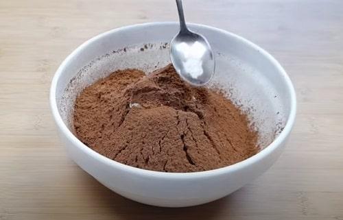 9a7c2032b6ea89dcfb09e98bd55f8e6b Шоколадний торт на сковороді «Ризький»   рецепт з шоколадно сметанним кремом