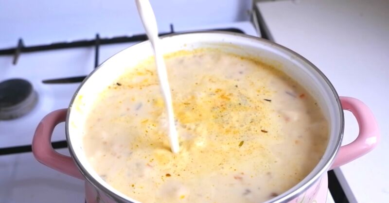 syrnyj sup iz plavlenogo syra s kuricej gribami i suharikami 2d2f8bf Сирний суп з плавленого сиру з куркою, грибами і сухариками
