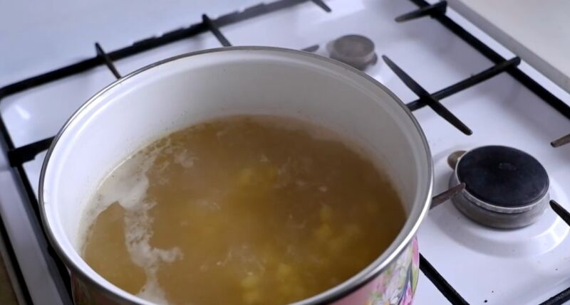 syrnyj sup iz plavlenogo syra s kuricej gribami i suharikami 65360d5 Сирний суп з плавленого сиру з куркою, грибами і сухариками